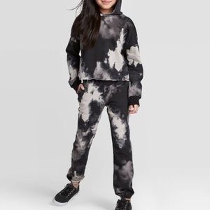 MATCHING ATHLEISURE SET